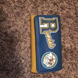 Riverdale wallet